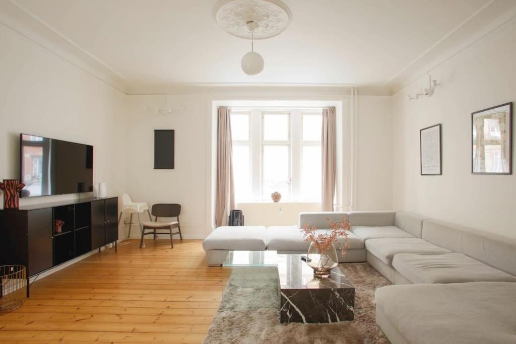 Large & Bright 3Br Apartment W Whirlpool Near Metro Copenhague Exterior foto