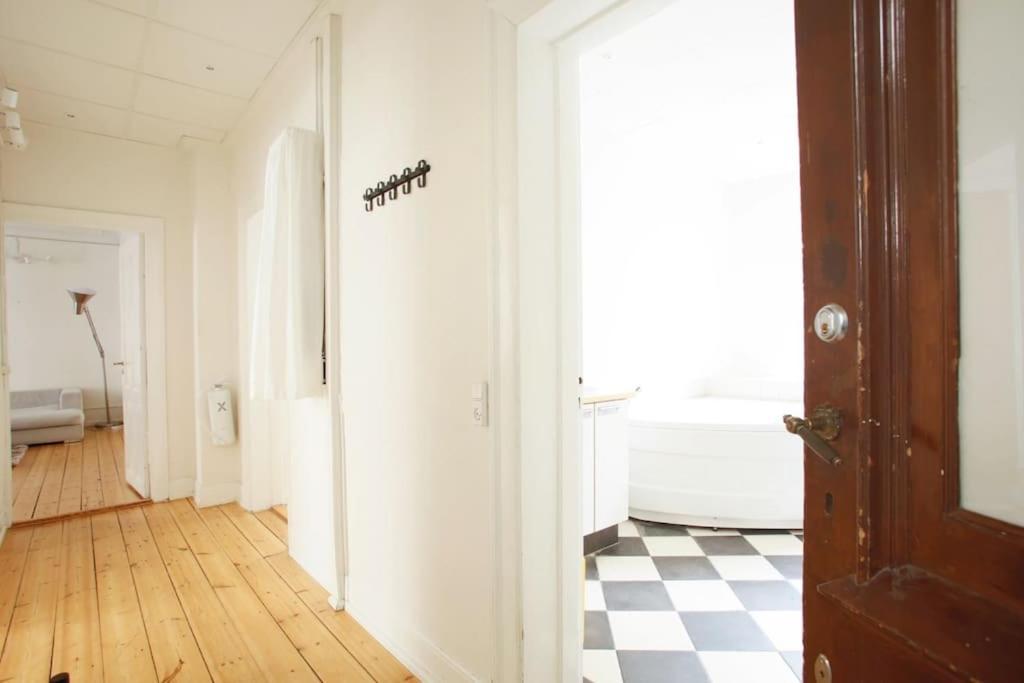 Large & Bright 3Br Apartment W Whirlpool Near Metro Copenhague Exterior foto