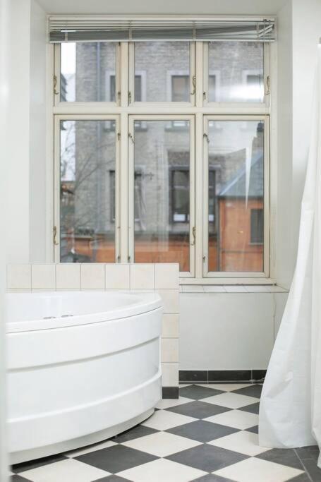 Large & Bright 3Br Apartment W Whirlpool Near Metro Copenhague Exterior foto