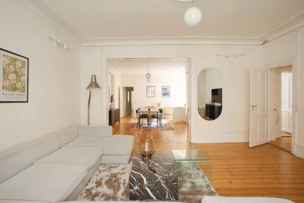 Large & Bright 3Br Apartment W Whirlpool Near Metro Copenhague Exterior foto